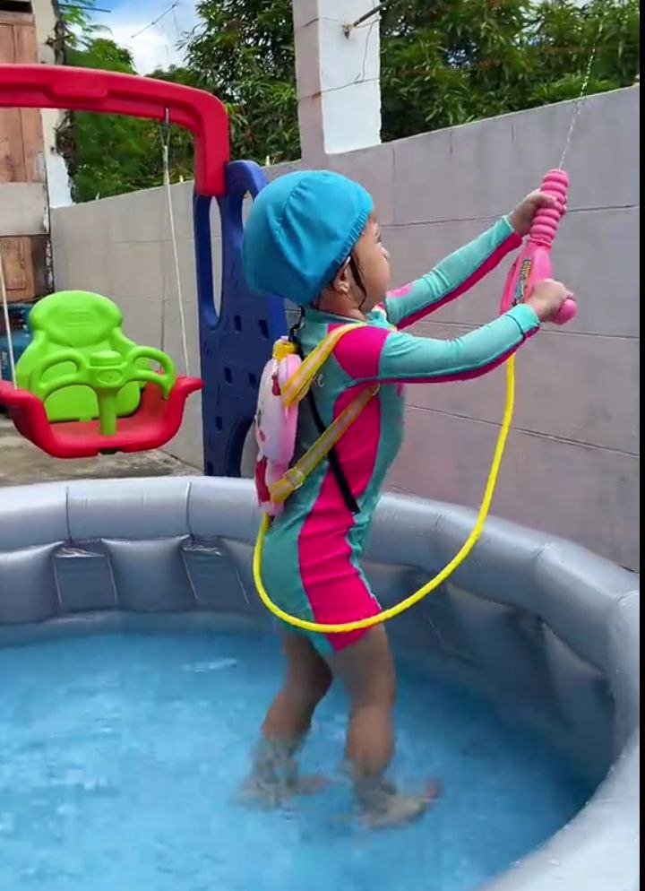 أفضل مفاجأة وهدية لصغيرك 🎒💦 الحقيبة المائية للأطفال مع كابوس رشاش – متعة اللعب تبدأ من هنا! ☀️