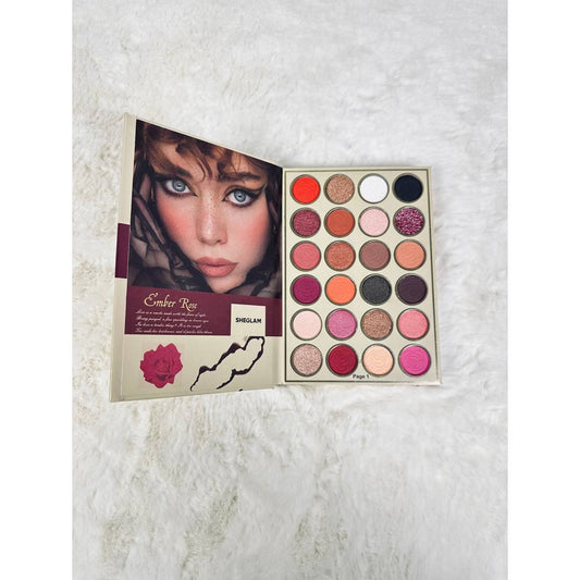 كل ما تحتاجينه من 💋 SHEGLAM 📖ماكياج كامل في كتاب واحد ✨